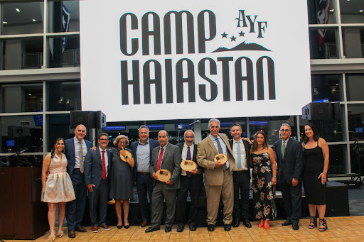 Executive Director, Board of Director and Forever Tornig Honorees: Kenar Charchaflian, Hratch Najarian, Shant Saroukhanian, Mimi Parseghian, Hagop Soulakian, Richard Krikorian, John Mangassarian, Peter Jelalian, Phil Nigon, Sarine Adishian, Michael Bahtiarian, Taline Badrikian (Photo: Arev Kaligian)